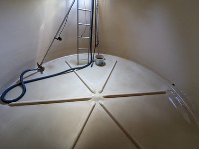 clean_and_empty_poly_tank water tank cleaning complete