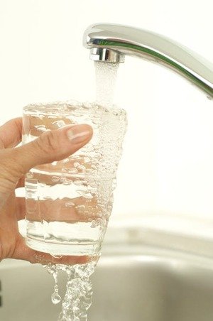 glass_of_water_300x452